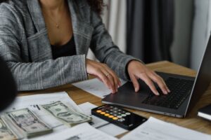 Read more about the article 5 Reasons Why <b> Payroll Outsourcing</b> Is the Smart Choice in 2023
