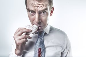 Read more about the article 7 tips to control and manage your staff meals